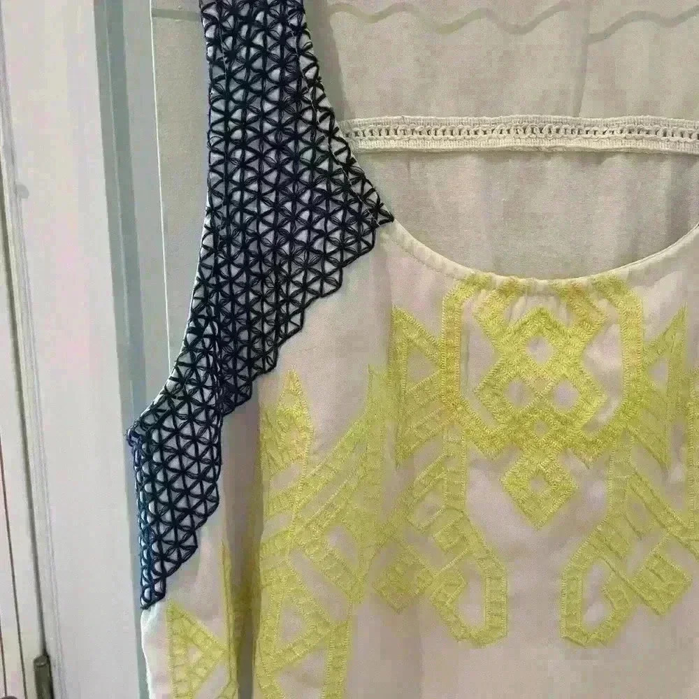 Skies Are Blue Womens Tank Size Medium